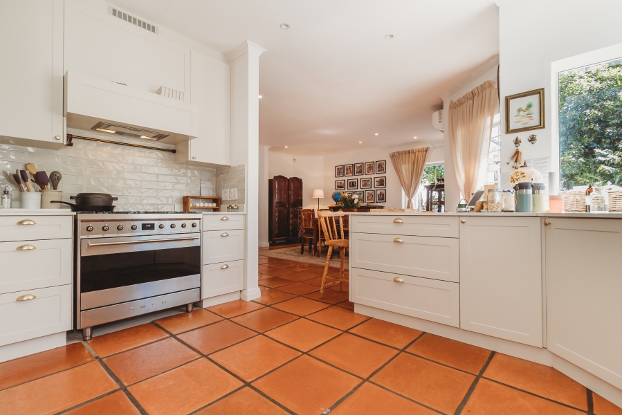 4 Bedroom Property for Sale in Heatherlands Western Cape